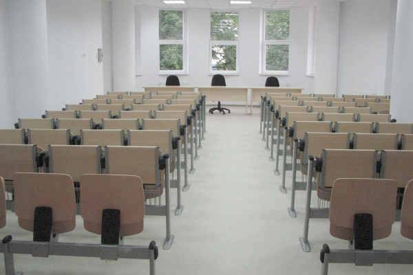 <span class="notranslate">UNIVERSITA’ SUCEAVA-ROMANIA</span>